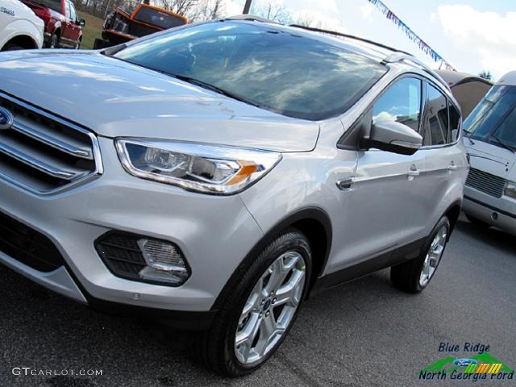 2017 Escape Titanium 4WD - Ingot Silver / Charcoal Black photo #32