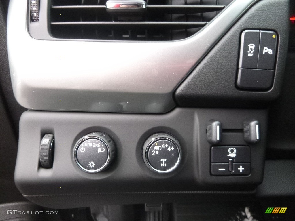 2017 Chevrolet Tahoe LS 4WD Controls Photos