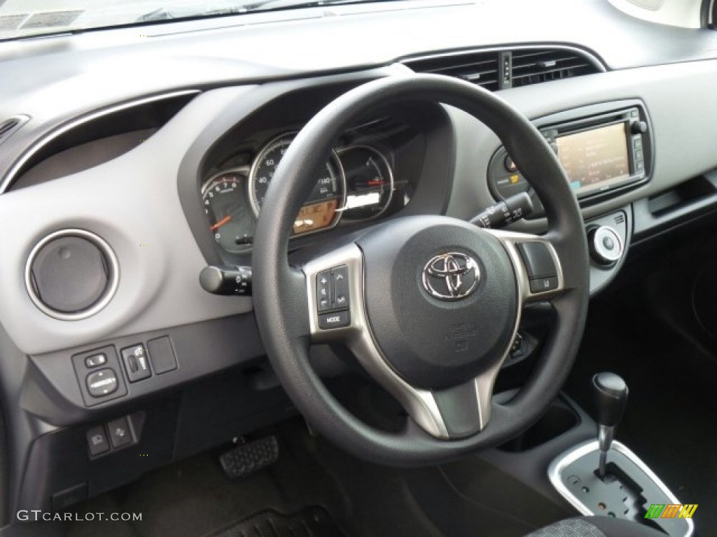 2017 Toyota Yaris 5-Door LE Black Steering Wheel Photo #118642022