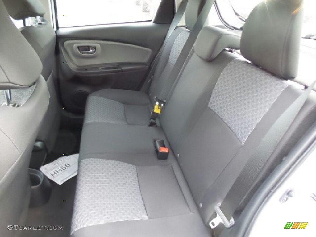 Black Interior 2017 Toyota Yaris 5-Door LE Photo #118642052