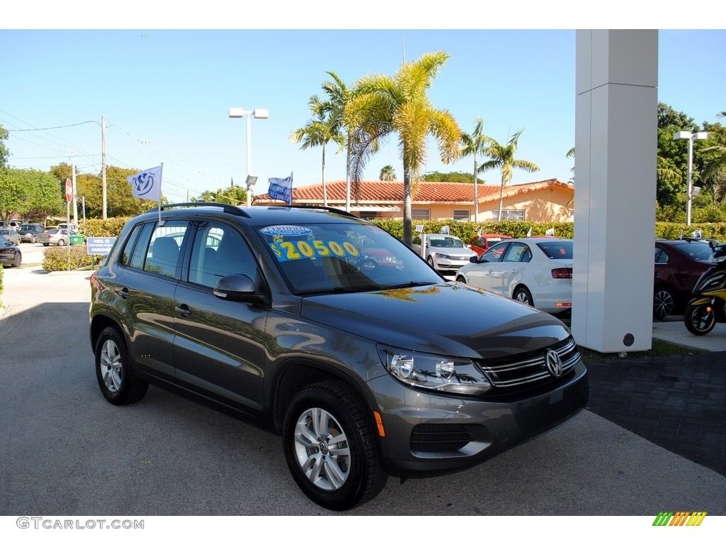 2016 Tiguan S - Pepper Gray Metallic / Charcoal photo #1