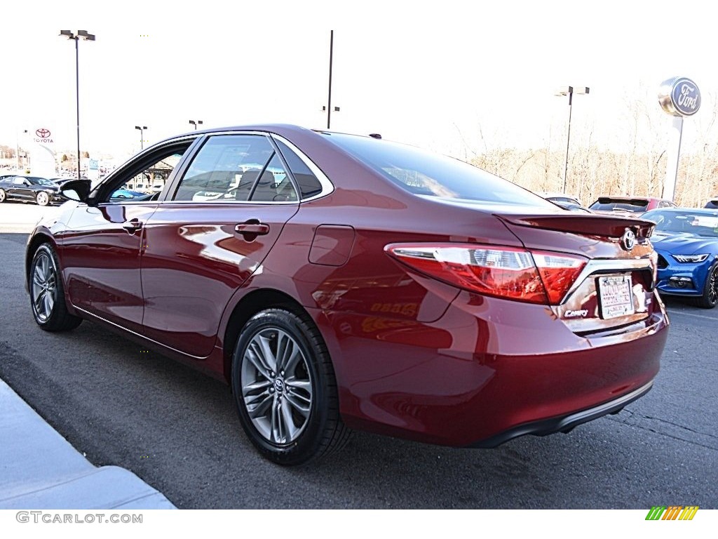 2015 Camry SE - Ruby Flare Pearl / Black photo #28