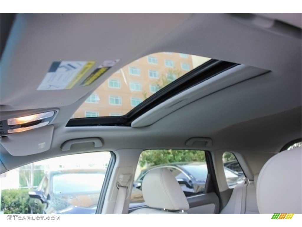 2010 RDX SH-AWD - Palladium Silver Metallic / Taupe photo #43