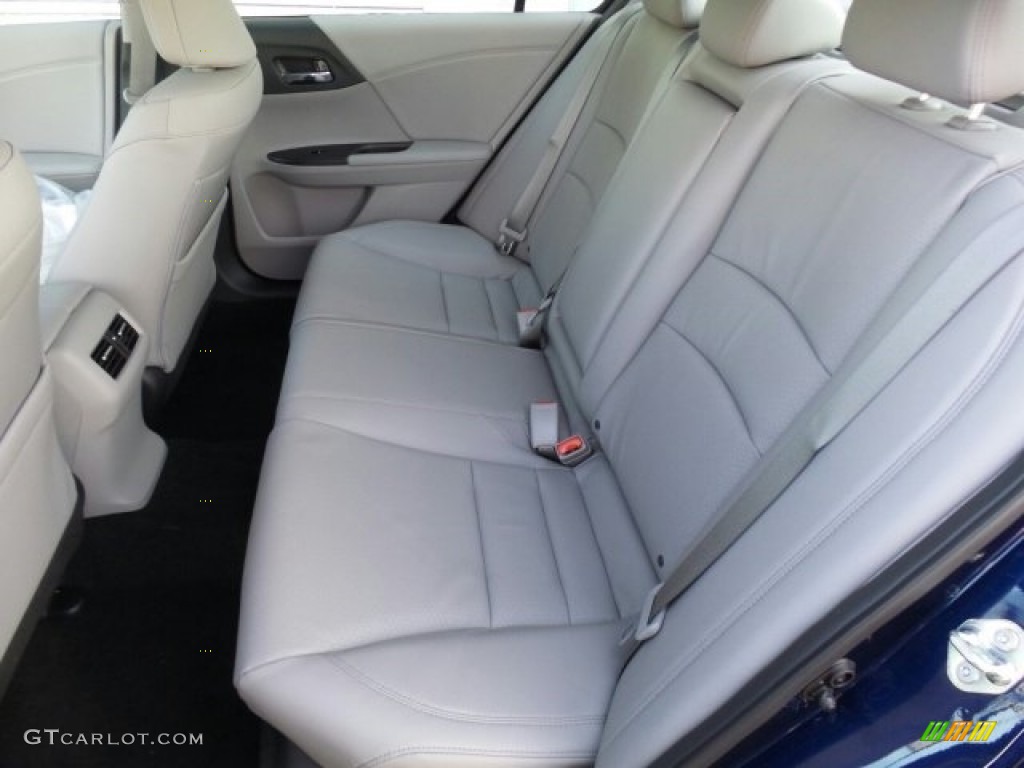 2017 Honda Accord EX-L Sedan Rear Seat Photo #118653122