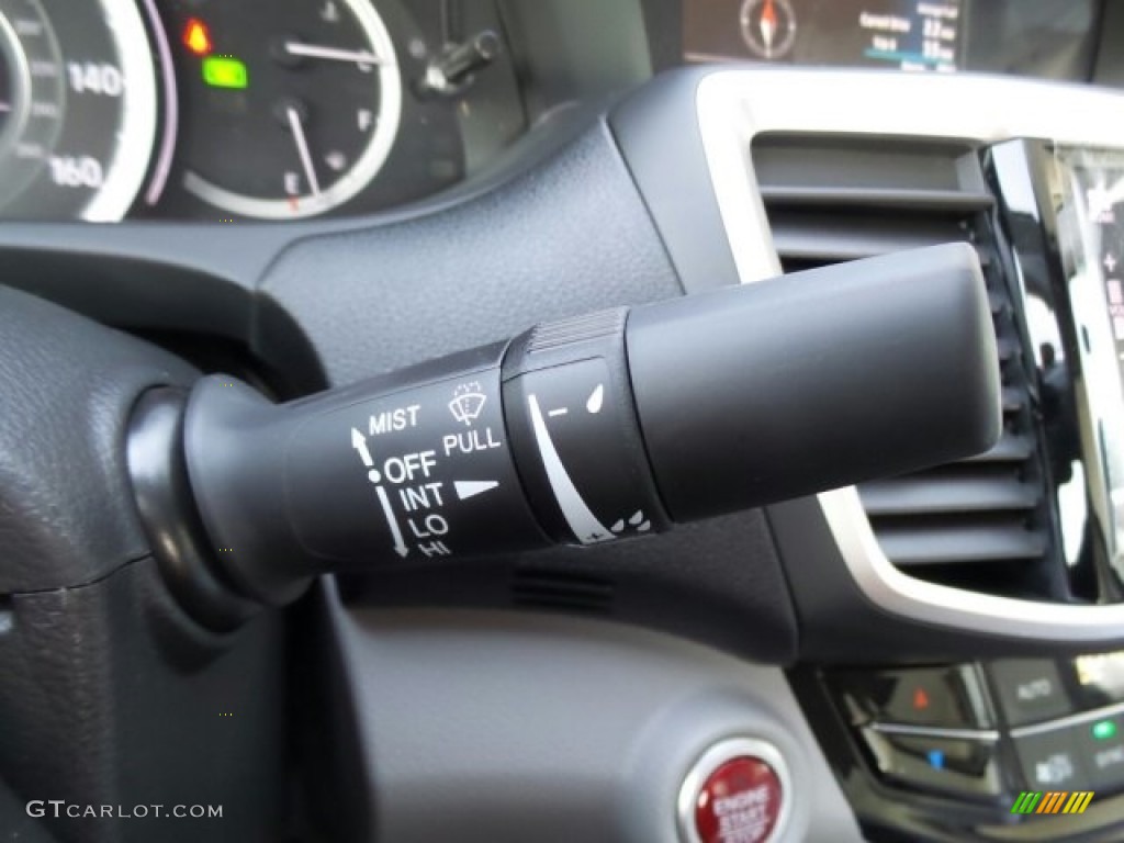 2017 Honda Accord EX-L Sedan Controls Photo #118653170