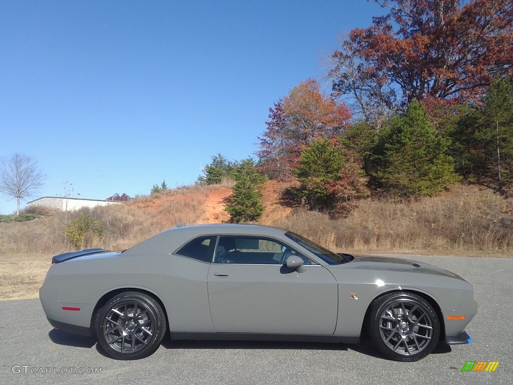 Destroyer Grey 2017 Dodge Challenger R/T Scat Pack Exterior Photo #118655135