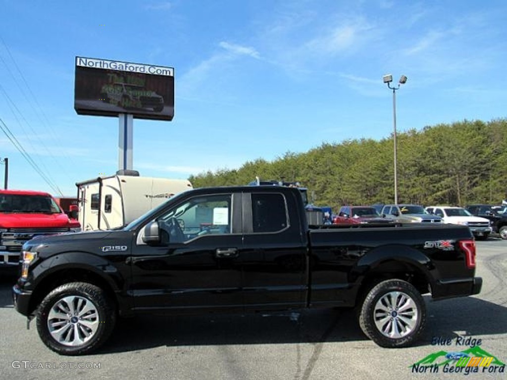 2017 F150 XL SuperCab 4x4 - Shadow Black / Earth Gray photo #2