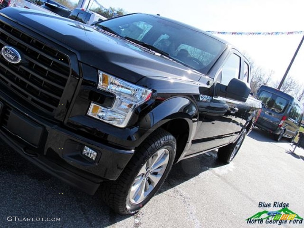 2017 F150 XL SuperCab 4x4 - Shadow Black / Earth Gray photo #28