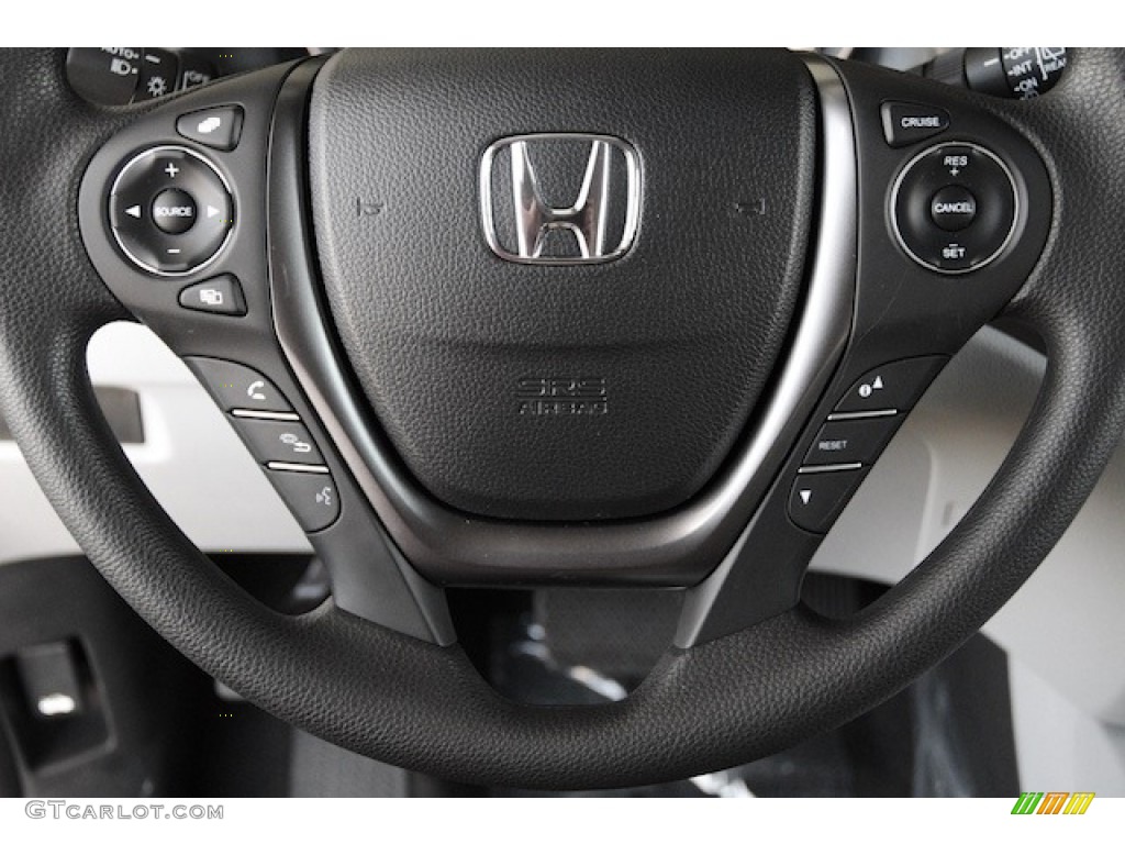 2017 Honda Pilot EX Steering Wheel Photos