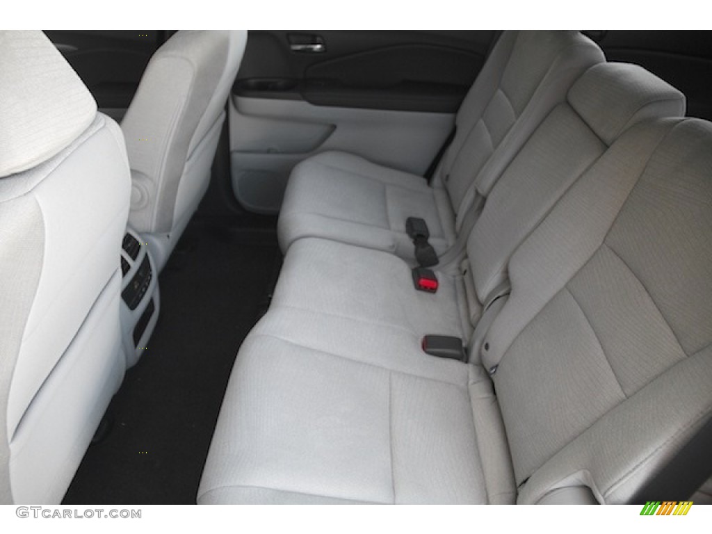 Gray Interior 2017 Honda Pilot EX Photo #118661973