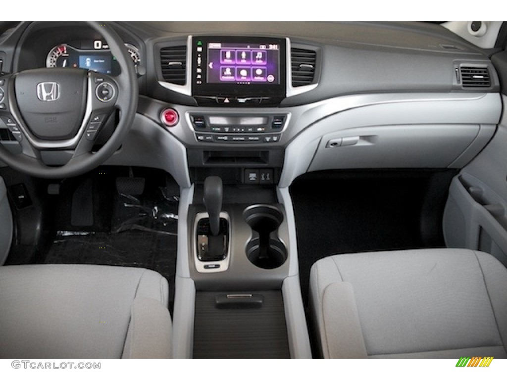 2017 Honda Pilot EX Dashboard Photos