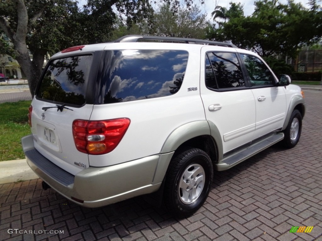 2004 Sequoia SR5 - Natural White / Charcoal photo #9