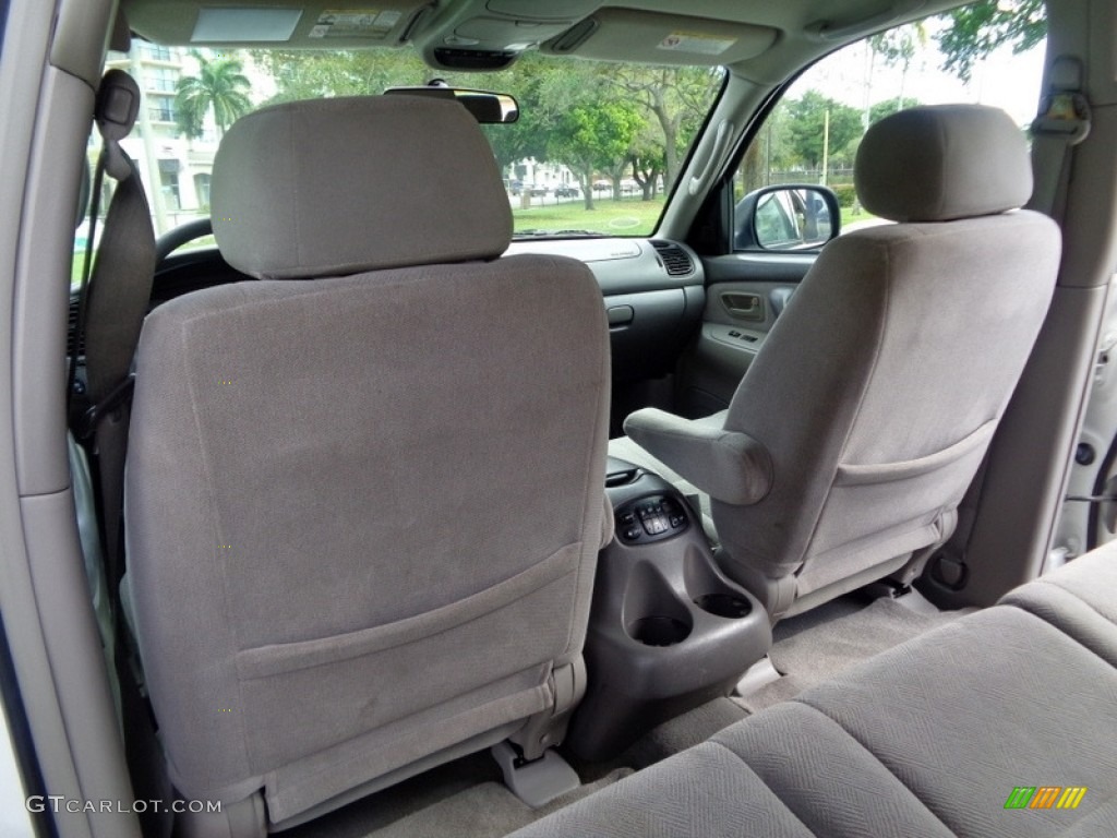 2004 Sequoia SR5 - Natural White / Charcoal photo #12