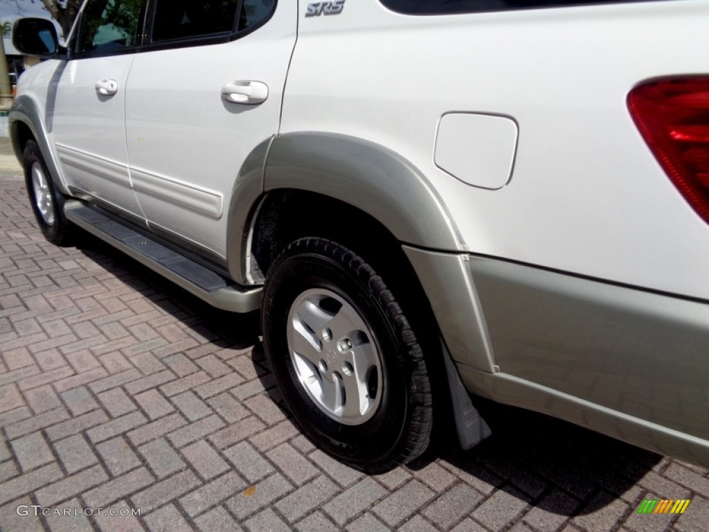 2004 Sequoia SR5 - Natural White / Charcoal photo #24