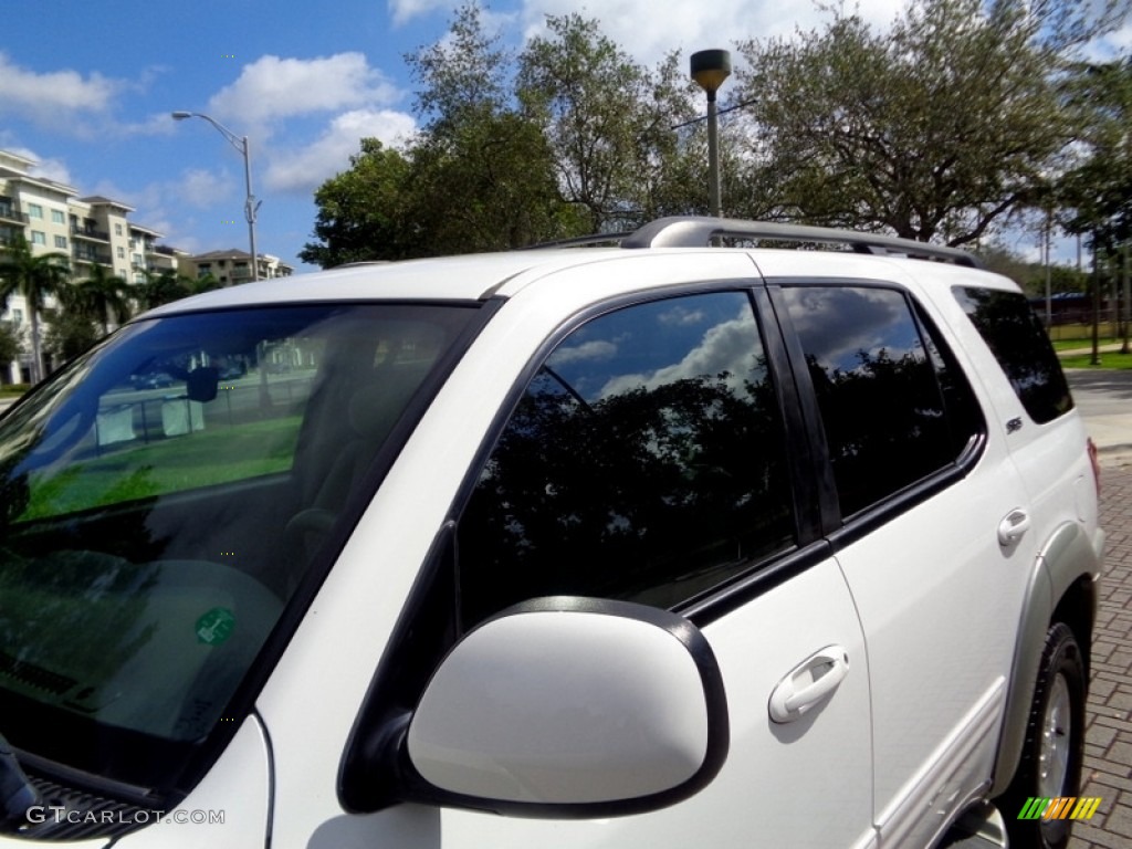 2004 Sequoia SR5 - Natural White / Charcoal photo #25