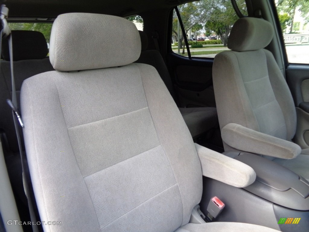 2004 Sequoia SR5 - Natural White / Charcoal photo #35
