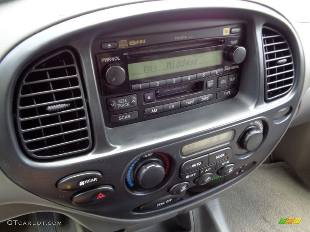 2004 Toyota Sequoia SR5 Controls Photos