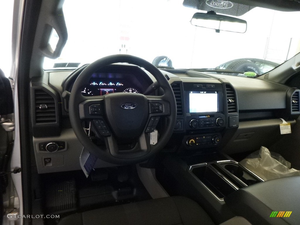 2017 F150 XL SuperCab 4x4 - Ingot Silver / Black photo #8