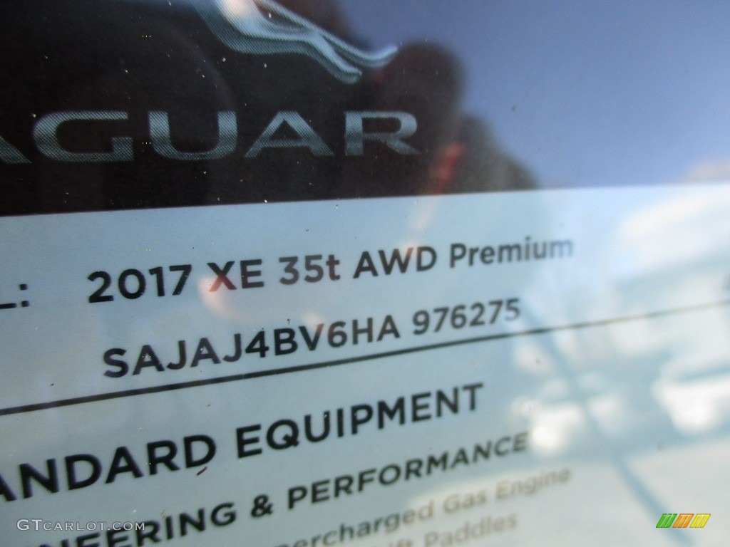 2017 XE 35t Premium AWD - Ebony Black / Jet photo #19