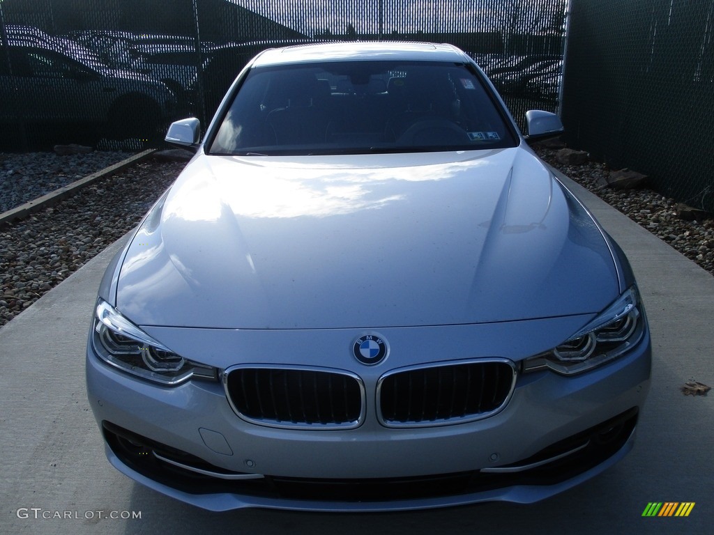 2017 3 Series 330i xDrive Sedan - Glacier Silver Metallic / Black photo #6