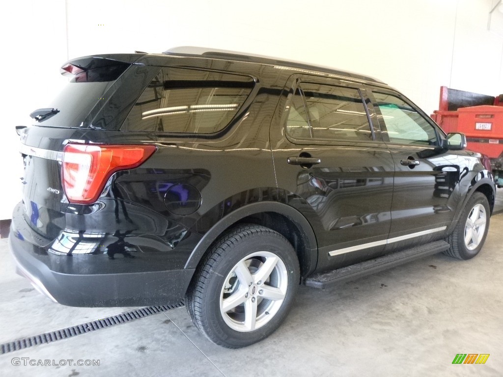 2017 Explorer XLT 4WD - Shadow Black / Ebony Black photo #2