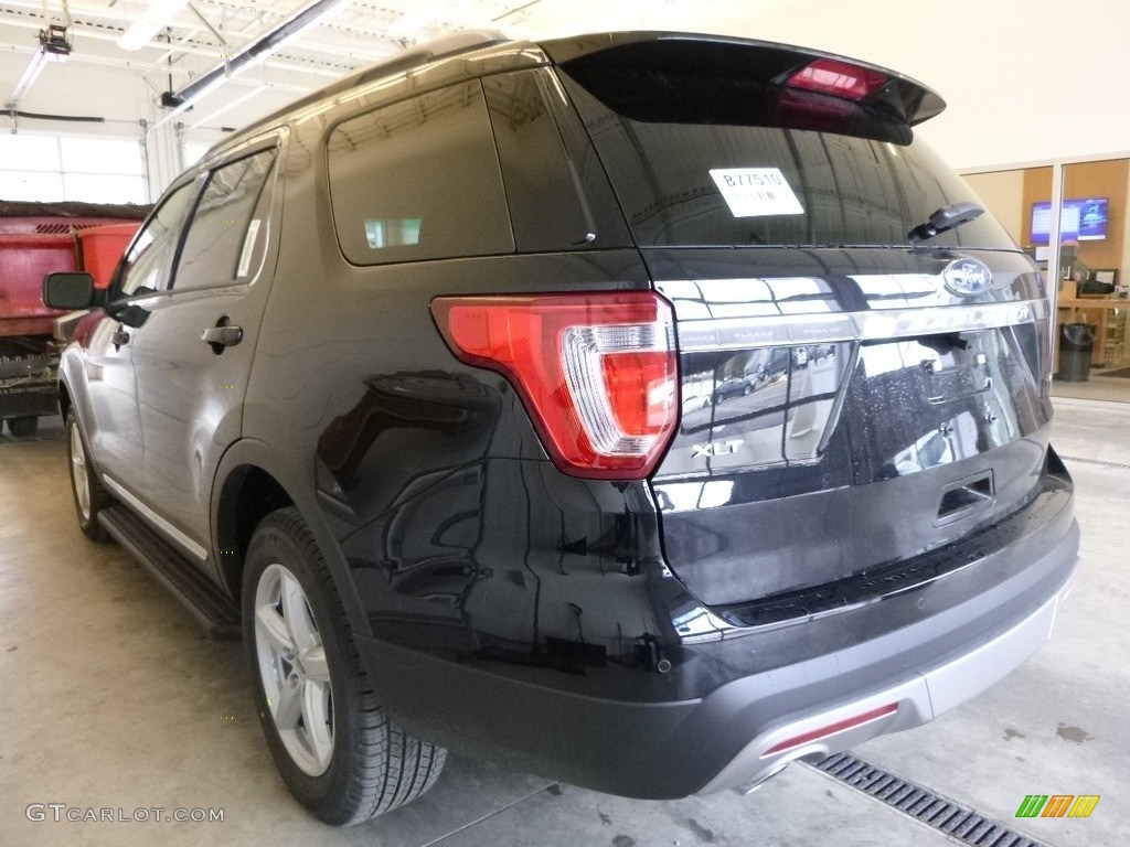 2017 Explorer XLT 4WD - Shadow Black / Ebony Black photo #4