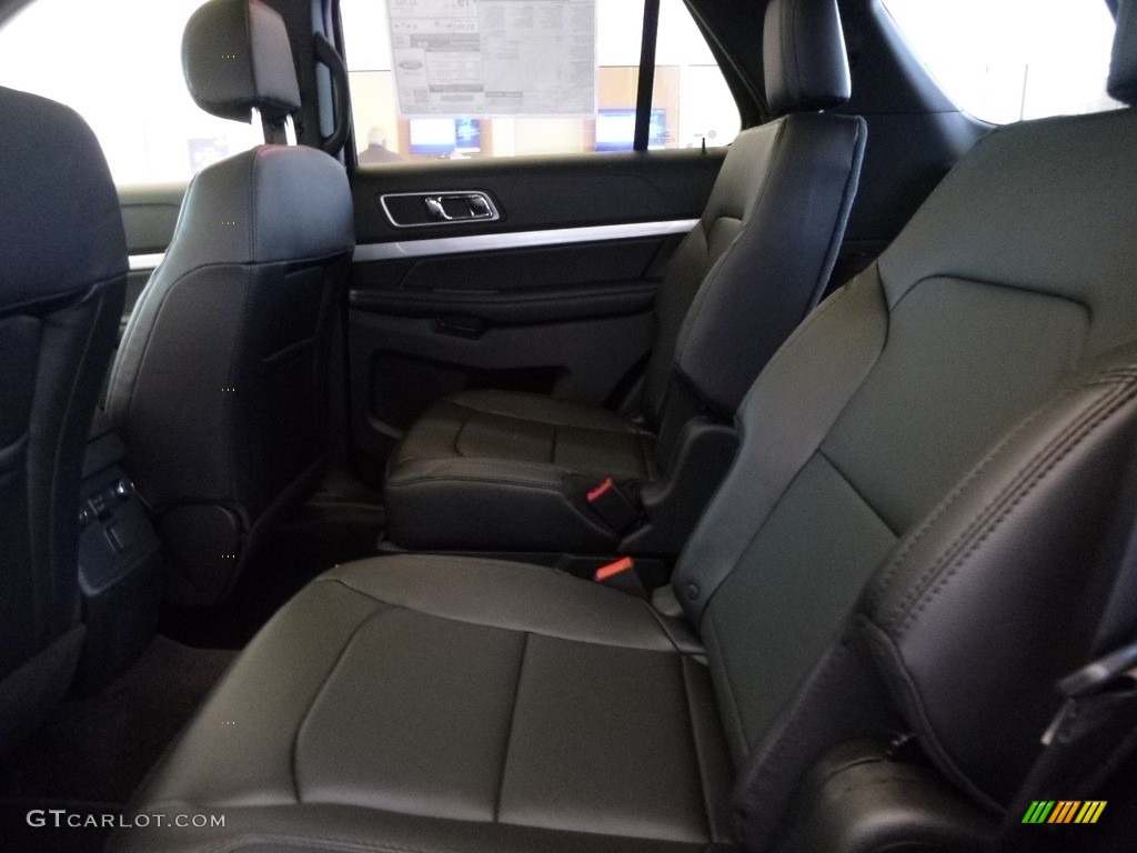 2017 Explorer XLT 4WD - Shadow Black / Ebony Black photo #8