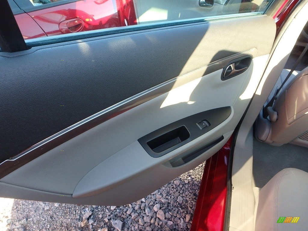 2009 Aura XE - Red Jewel Tintcoat / Gray photo #10