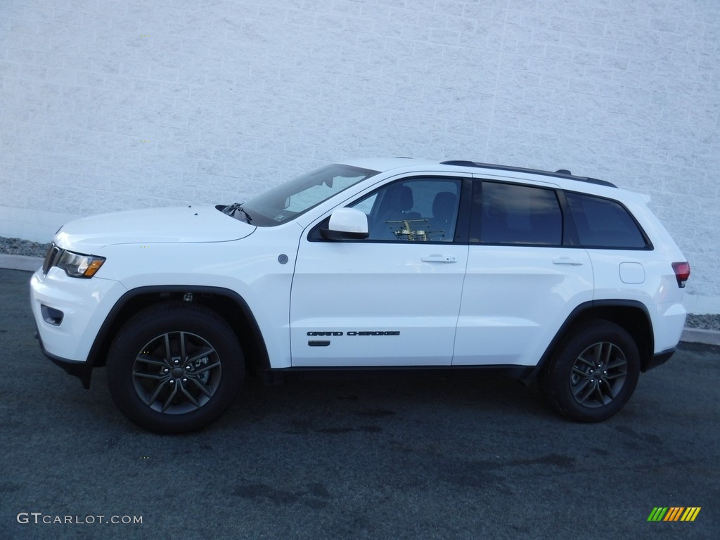2017 Grand Cherokee 75th Annivesary Edition 4x4 - Bright White / Black photo #2