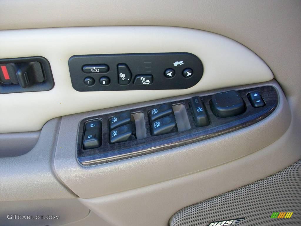 2004 Yukon Denali AWD - Summit White / Sandstone photo #14