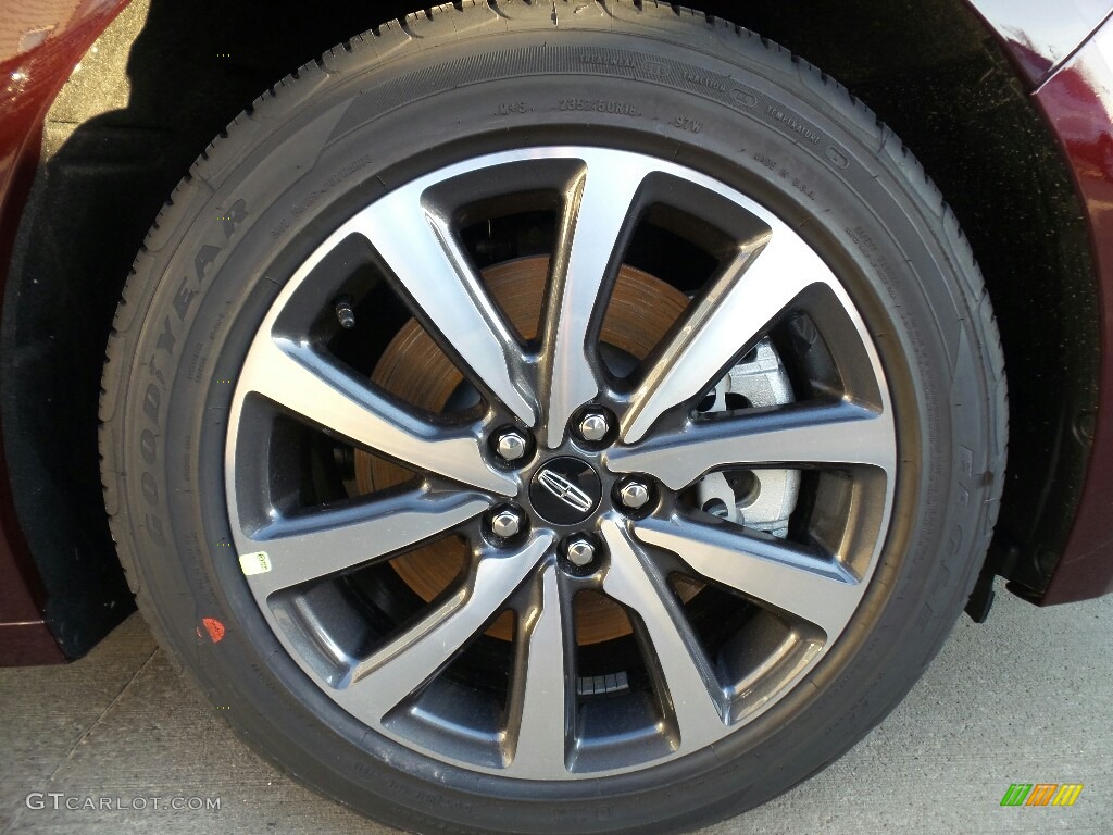 2017 Lincoln Continental Premier Wheel Photo #118686036