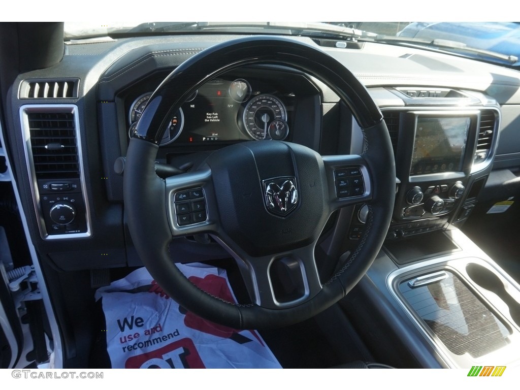 2017 1500 Limited Crew Cab 4x4 - Bright White / Black photo #8