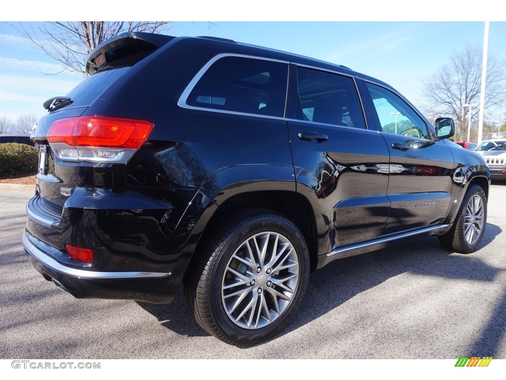 2017 Grand Cherokee Summit - Diamond Black Crystal Pearl / Black photo #3