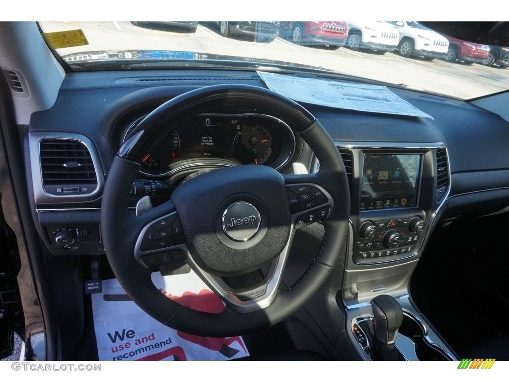 2017 Grand Cherokee Summit - Diamond Black Crystal Pearl / Black photo #7