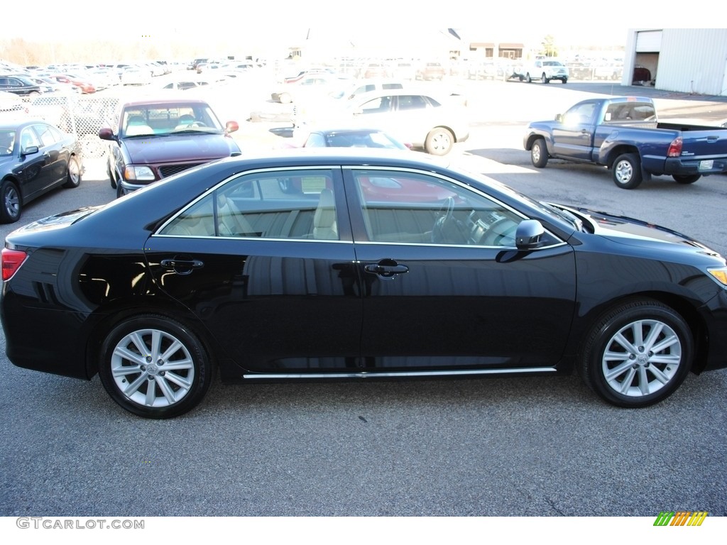 2014 Camry XLE V6 - Attitude Black Metallic / Ivory photo #6