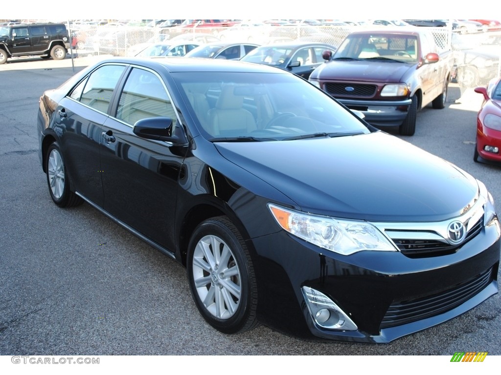 2014 Camry XLE V6 - Attitude Black Metallic / Ivory photo #7