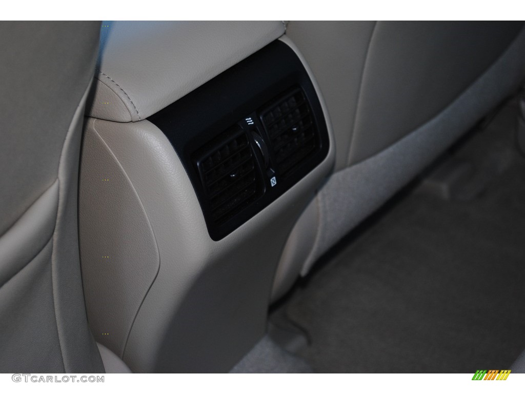 2014 Camry XLE V6 - Attitude Black Metallic / Ivory photo #25