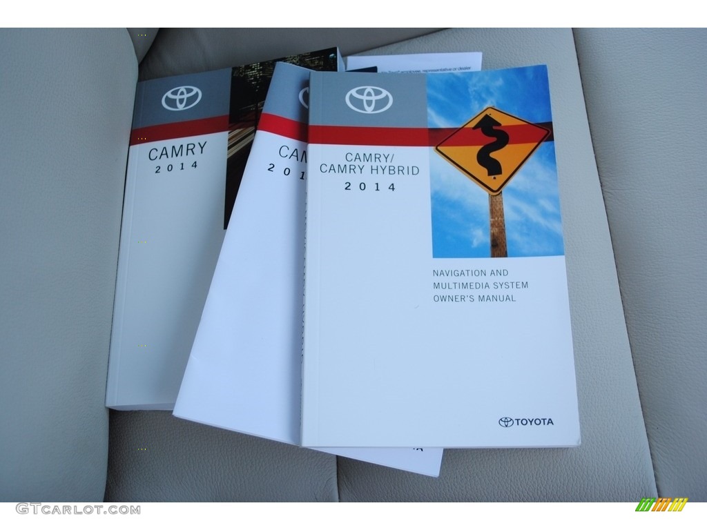 2014 Camry XLE V6 - Attitude Black Metallic / Ivory photo #32