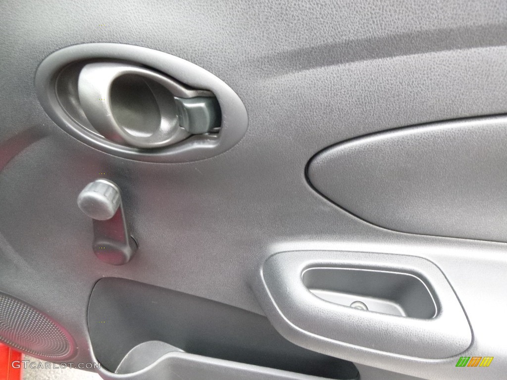 2014 Versa 1.6 S Sedan - Red Brick / Charcoal photo #10
