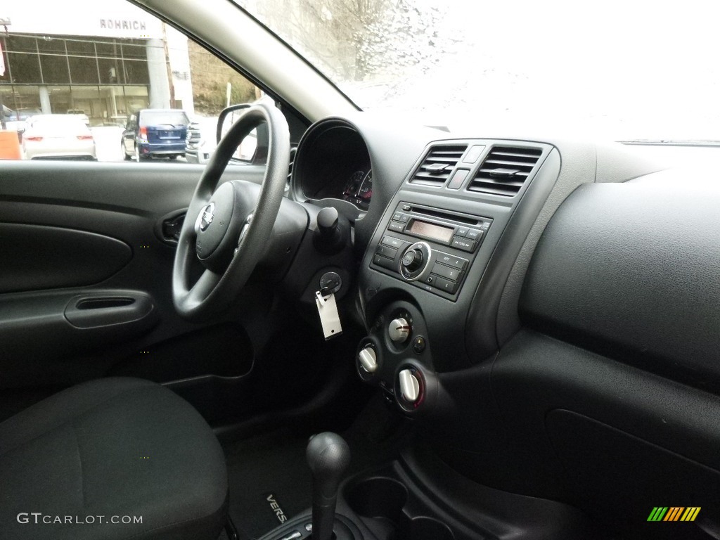 2014 Versa 1.6 S Sedan - Red Brick / Charcoal photo #11