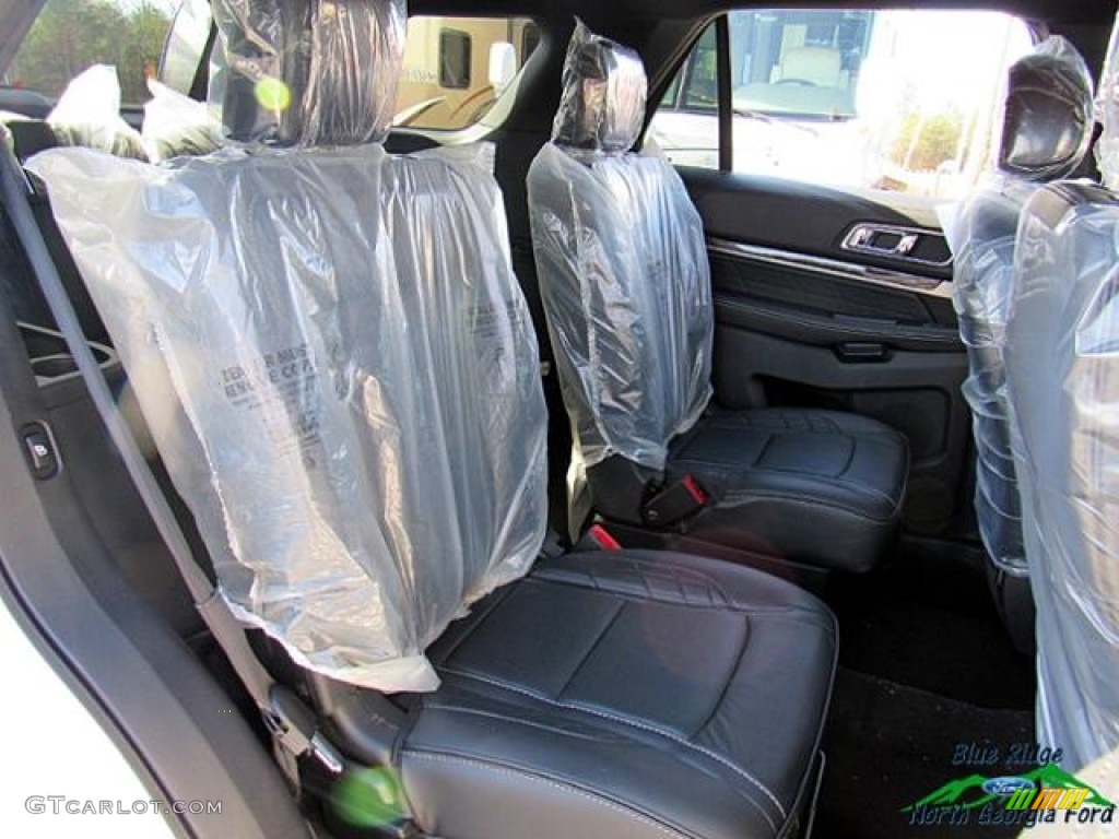 2017 Explorer Platinum 4WD - White Platinum / Ebony Black photo #14