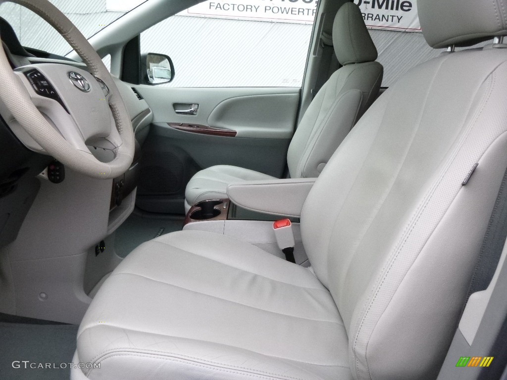 2014 Sienna XLE - Silver Sky Metallic / Light Gray photo #6