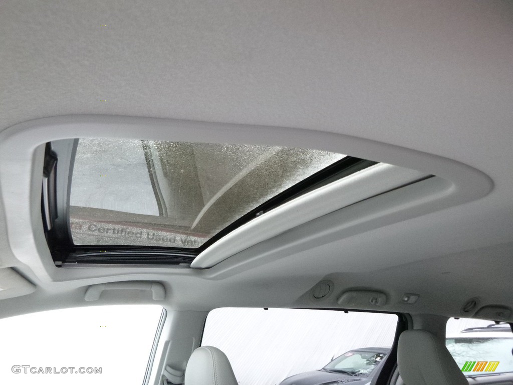 2014 Sienna XLE - Silver Sky Metallic / Light Gray photo #9