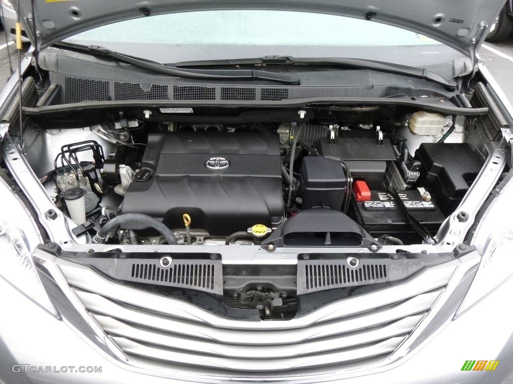 2014 Sienna XLE - Silver Sky Metallic / Light Gray photo #18