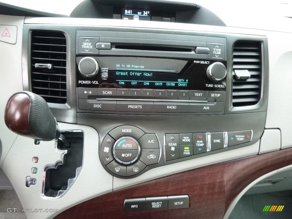 2014 Sienna XLE - Silver Sky Metallic / Light Gray photo #26