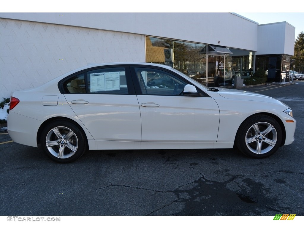 2014 3 Series 320i xDrive Sedan - Alpine White / Venetian Beige photo #2