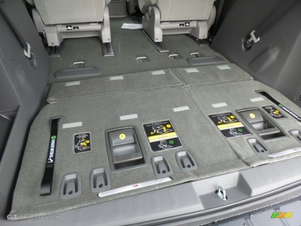 2017 Toyota Sienna LE AWD Trunk Photos