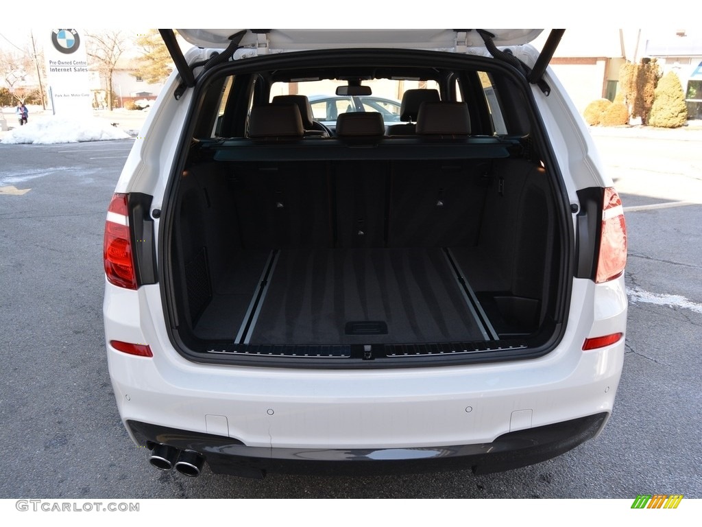 2017 BMW X3 xDrive35i Trunk Photos