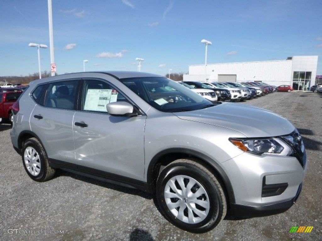 2017 Rogue S AWD - Brilliant Silver / Charcoal photo #1