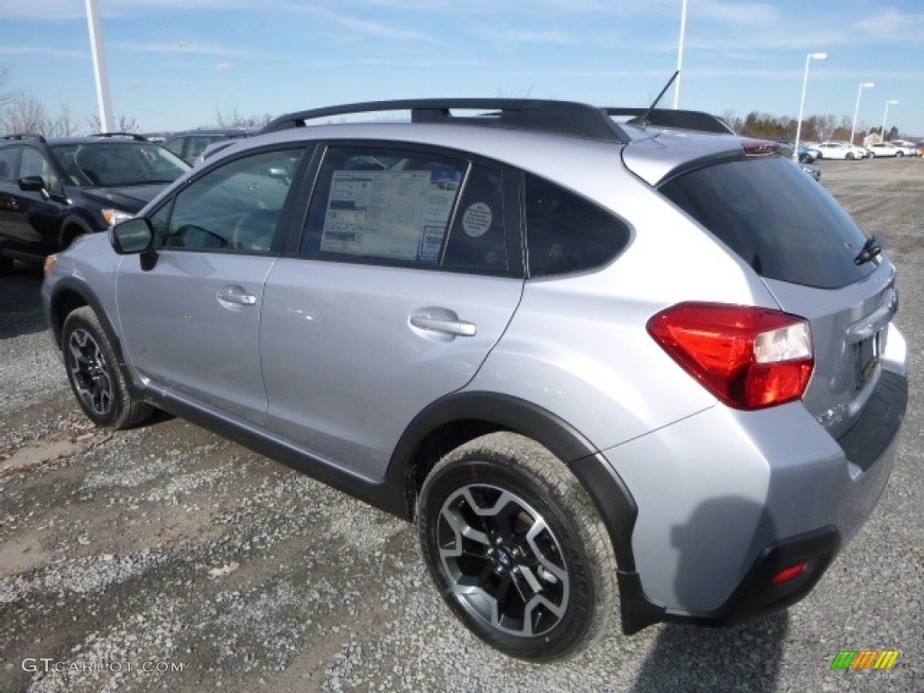 2017 Crosstrek 2.0i Premium - Ice Silver Metallic / Black photo #9